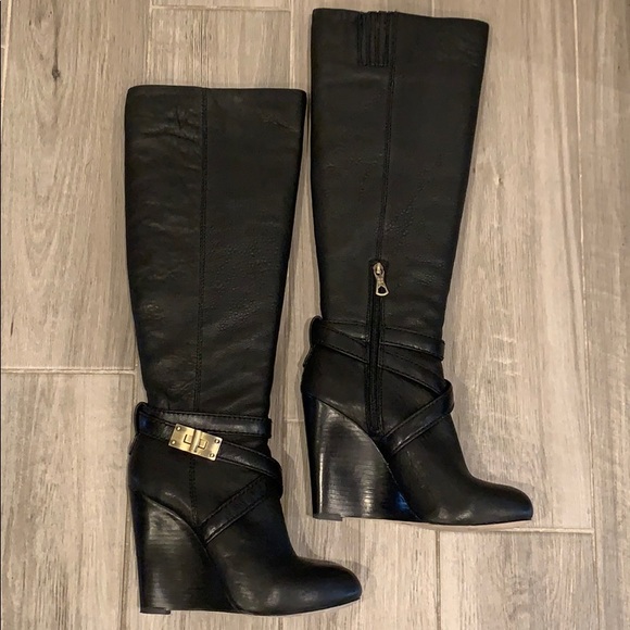 BCBGMAXAZRIA Remy Wedge Boot - Picture 2 of 8